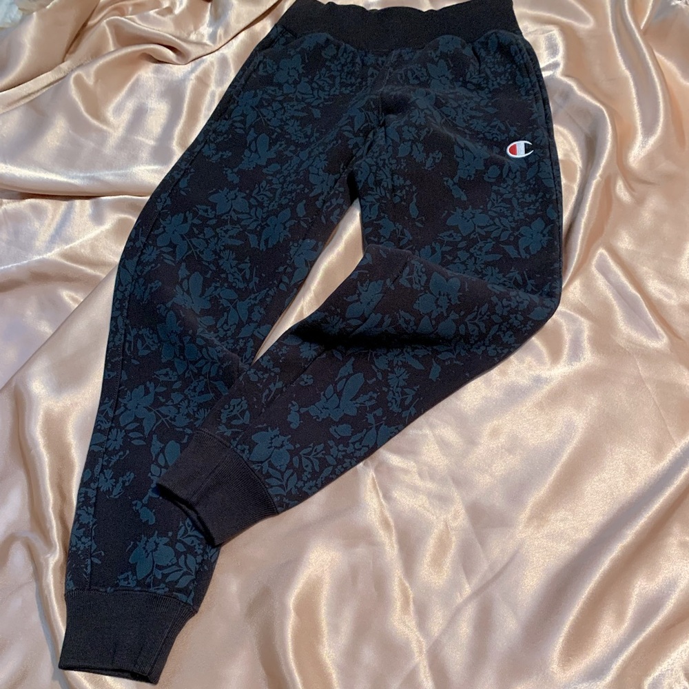 Champion Reverse weave joggers size XS